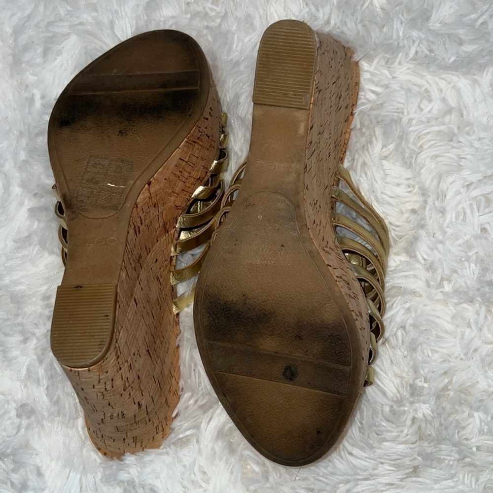 Aldo gold wedges- size 8 - Picture 4 of 8